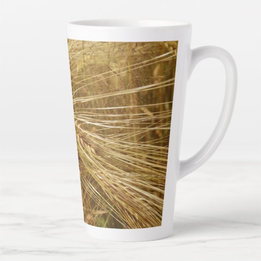 Weizenfeld. Es ist ernte Zeit! Milchtasse (Rechts)