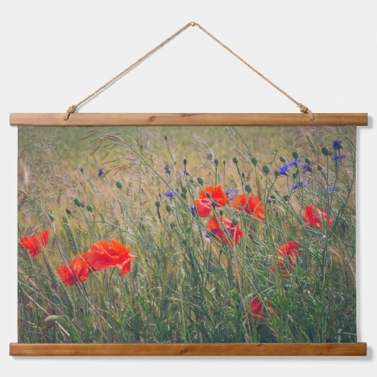 Weizenfeld mit Mohn und Maisblumen Wandteppich Mit Holzrahmen (Vorderseite)