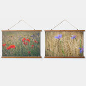 Weizenfeld mit Mohn und Maisblumen Wandteppich Mit Holzrahmen (Doppelt)