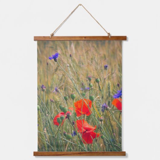 Weizenfeld mit Mohn und Maisblumen Wandteppich Mit Holzrahmen (Vorderseite)