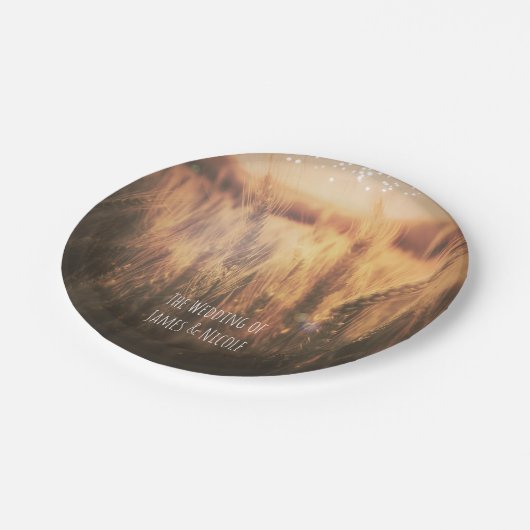 Weizenfeld Rustikale Hochzeit Pappteller (Schrägansicht)