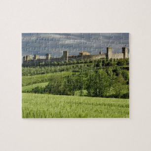 Weizenfeld und entferntes Monteriggioni, in der Puzzle