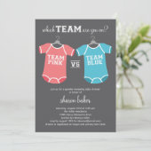 Welches Team? Gender Reveal Baby Dusche Einladung (Stehend Vorderseite)