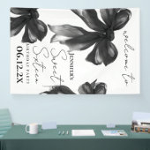 Welcome Black Bow Coquette Script Sweet 16 Party Banner (Messe)