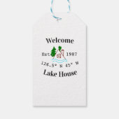 Welcome lake house corrdinated est. Year mountain  Geschenkanhänger (Rückseite)