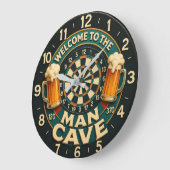 Welcome to the Man Cave  Große Wanduhr (Winkel)