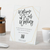 Welcome Wedding QR Code Script Gold Geometric Sockelschild (In SItu)