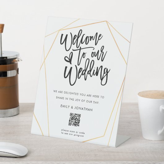 Welcome Wedding QR Code Script Gold Geometric Sockelschild (In SItu)