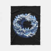 Welle blauer Katzen für Kamala Fleecedecke (Vorderseite)