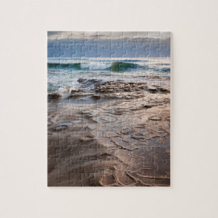 Welle bricht auf dem Strand, Kalifornien Puzzle