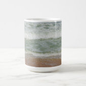 Wellen auf dem tropischen Strand Kaffeetasse (Mittel)