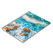 Wellen auf einem felsigen Strand bei Sonnenunterga Notizblock (Linke Seite)