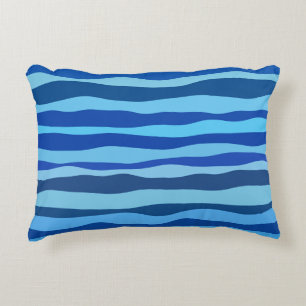 Wellen aus Blau Cyan Navy Kobalt Himmelblau Dekokissen