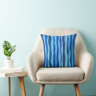 Wellen aus Blau Cyan Navy Kobalt Himmelblau Kissen
