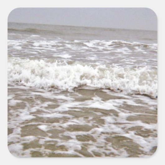 Wellen, die an die Küste kommen Quadratischer Aufkleber (Vorderseite)