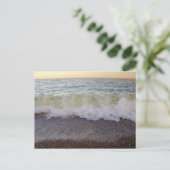 Wellen, die die Strandküste treffen 2 Postkarte (Stehend Vorderseite)