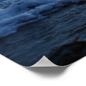 Wellen, die über Lavafelsen rollen Poster (Ecke)