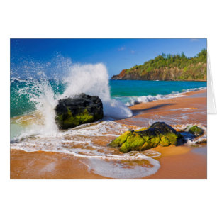 Wellen schlagen auf den Strand, Hawaii