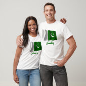 Wellenartig bewegende Flagge Pakistans mit Namen T-Shirt (Unisex)