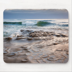 Wellenbrecher am Strand, Kalifornien Mousepad