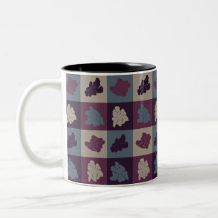 Wellenförmige Retro-Blumen - Chill-Töne Zweifarbige Tasse