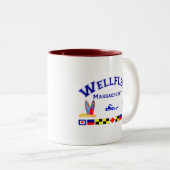 Wellfleet MA Signal-Flaggen Zweifarbige Tasse (VorderseiteRechts)