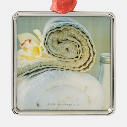 Wellness-Centertücher und tropische Blume Ornament Aus Metall (Vorne)