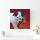 Welpe aus Schwarz und Weiß, Quadratische Wanduhr (Zuhause)