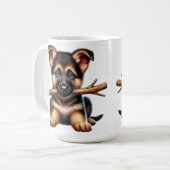 Welpe der deutschen Hirten, die sich einen Keil in Kaffeetasse (Vorderseite Links)