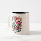 Welpe & Floral 70er Retro "Peace & Liebe" Zweifarbige Tasse (Vorderseite Links)