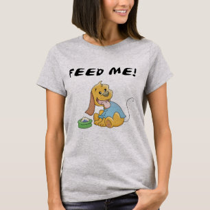 Welpe füttern mir T-Shirts und Geschenke