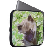 Welpe im Garten Malerei Original Kunst Laptopschutzhülle (Vorne Rechts)