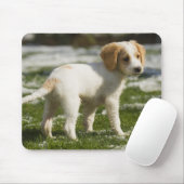Welpe im Schnee spielen Mousepad (Mit Mouse)
