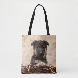 Welpe in Basket Tasche