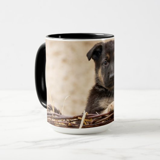 Welpe in Basket Tasse (Vorderseite Links)