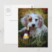 Welpe mit Bierflasche Postkarte (Vorne/Hinten)