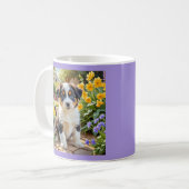 Welpe mit Blumen Kaffeetasse (Vorderseite Links)