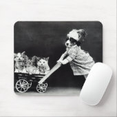 Welpe mit drei Kätzchen in der Beförderung Mousepad (Mit Mouse)