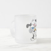 Welpe mit Zeitungs-T - Shirts und Geschenken Mattglastasse (Vorderseite Links)