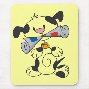 Welpe mit Zeitungs-T-Shirts und Geschenken Mousepad