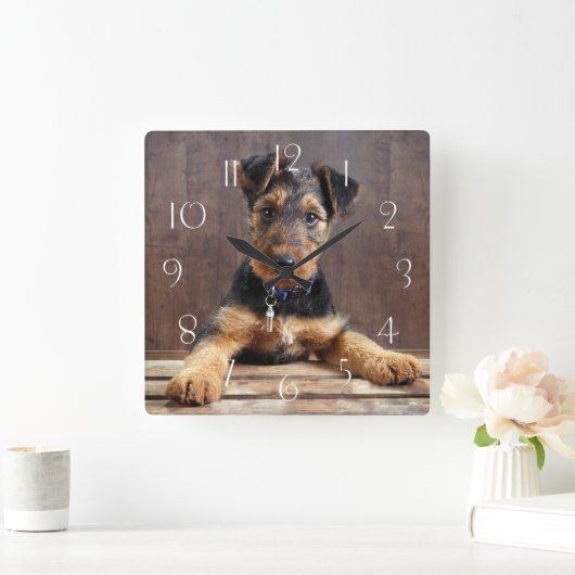 Welpe Quadratische Wanduhr (Zuhause)