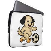 Welpe spielt Fußball Laptopschutzhülle (Vorne Rechts)
