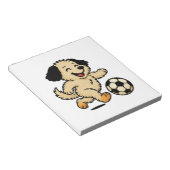 Welpe spielt Fußball Notizblock (angewinkelt)