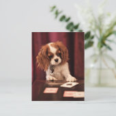 Welpe spielt Karten (Stehend Vorderseite)