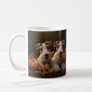 Welpen des Draht-Fox-Terriers Herbstvergnügen Kürb Kaffeetasse