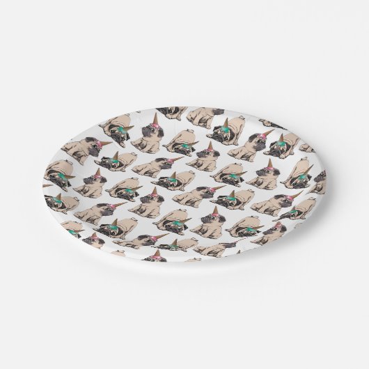 Welpen-Möpse| strebendes Unicorn-Muster Pappteller (Schrägansicht)