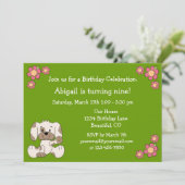 Welpenhund zum Geburtstag Einladung für Mädchen (Stehend Vorderseite)