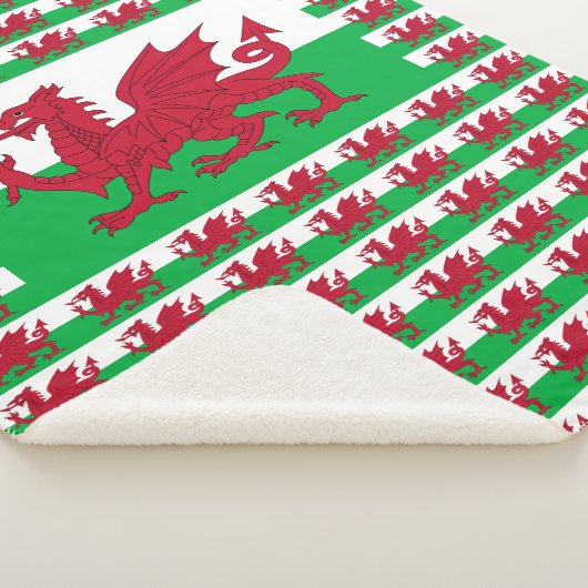 Welsh Dragon ~ Flag Wales Sherpadecke (3/4)