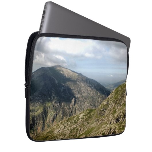 WELSH MOUNTAINS LAPTOPSCHUTZHÜLLE (Vorne Rechts)