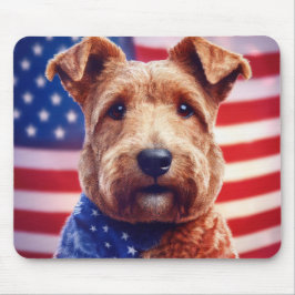 Welsh Terrier mit amerikanischer Flagge und Bandan Mousepad